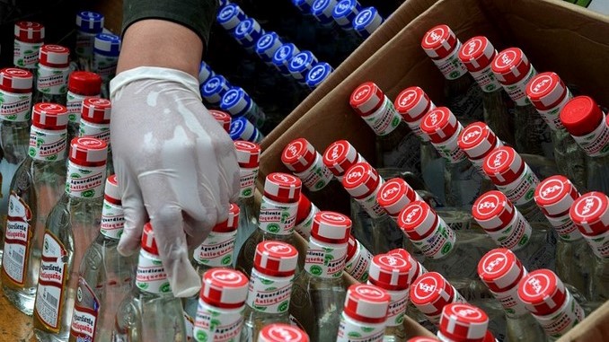 Más de 400 litros de aguardiente New York le fueron incautados a un hombre en el Barrio Antioquia 1 Licor_aguardiente_incautado