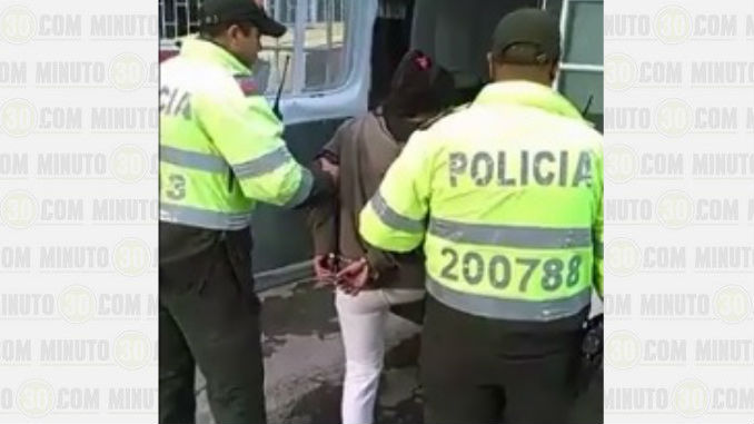 Mujer_Capturada_Suba_Policia_Mebog