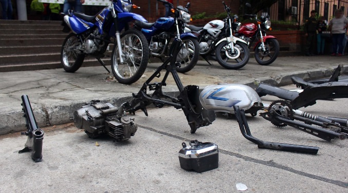 FOTOS: 14 capturados, partes y motos recuperadas resultados contra el hurto de las mismas en Medellín 3 Operacion_robo_de_motocicletas_1.jpg