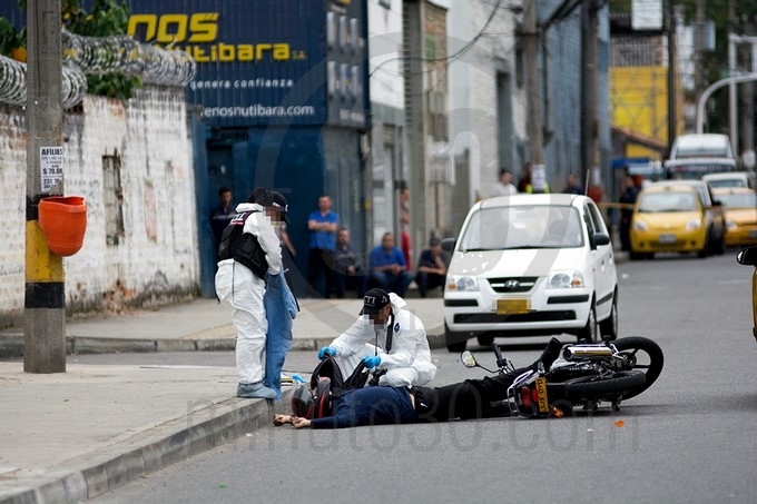 FOTOS: Presunto fletero fue dado de baja en la calle 30A 10 Presunto fletero muere 10