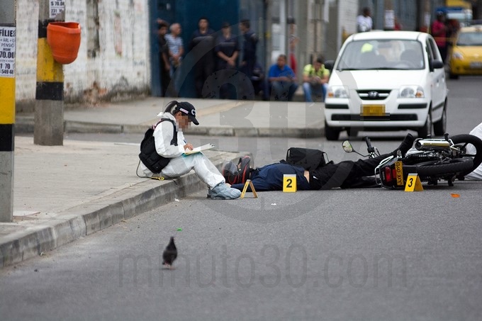 FOTOS: Presunto fletero fue dado de baja en la calle 30A 4 Presunto fletero muere 4
