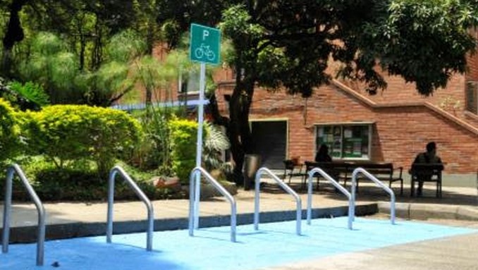 Biciparqueaderos en el barrio Carlos E. Restrepo