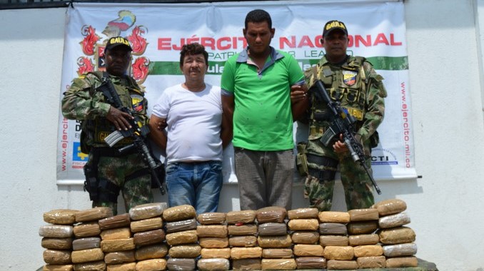 Dos capturados en Santa Marta por transportar marihuana en un vehículo
