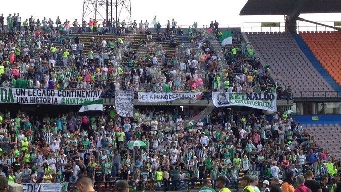 VIDEO Y FOTOS: La frase con la que Reinaldo Rueda hizo explotar la tribuna sur del Atanasio 8 despedida rueda 6
