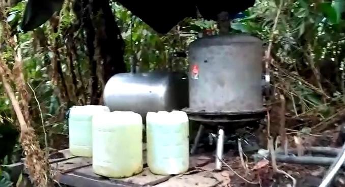 Ejército destruyó megalaboratorio de producción de clorhidato de cocaína en El Carmen de Viboral