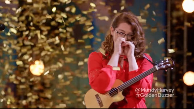 Mandy Harvey/ Tomada de Youtube: America's Got Talent