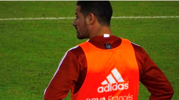 VIDEO: Exjugador declaró que este futbolista tiene "cáncer en una costilla... No va a poder jugar más" 2 mora river 1