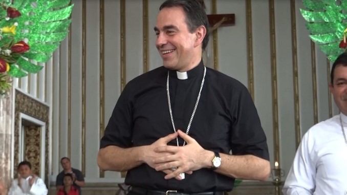 El Nuncio Apostólico del papa Francisco, monseñor Ettore Balestrero