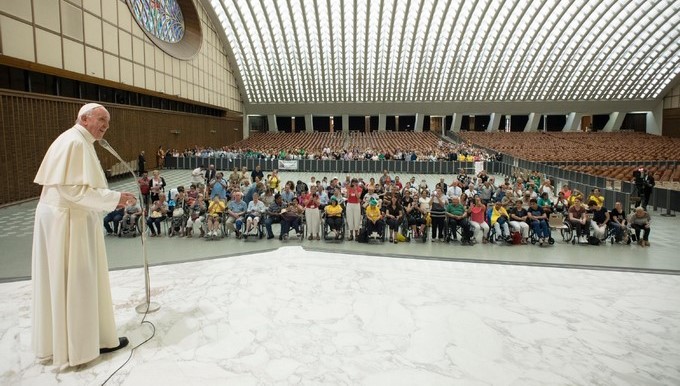 El Papa: De un adolescente que no se siente querido puede nacer violencia