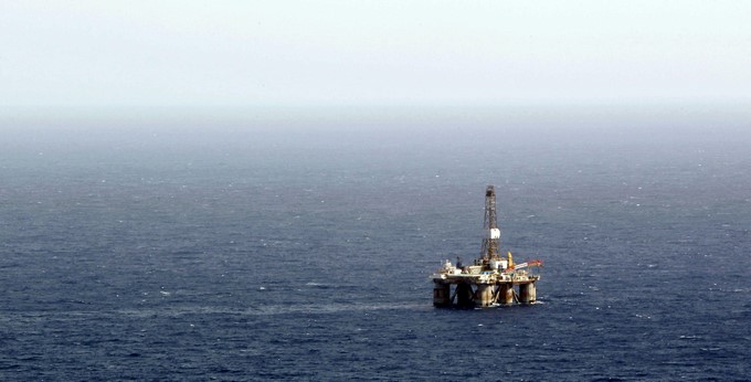 Nueva Zelanda prohíbe la explotación petrolera de alta mar 2 Vista de una plataforma petrolífera. EFE/Archivo