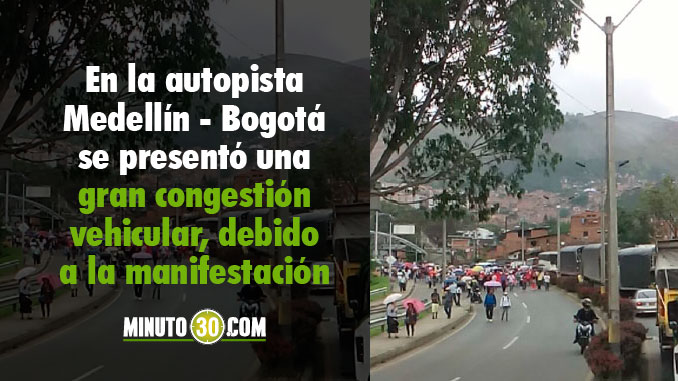 Docentes se toman la autopista Medellín - Bogotá para protestar