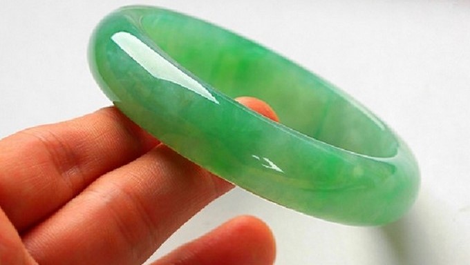 Pulsera de jade/ Tomada de id.aliexpress.com para ilustrarla nota
