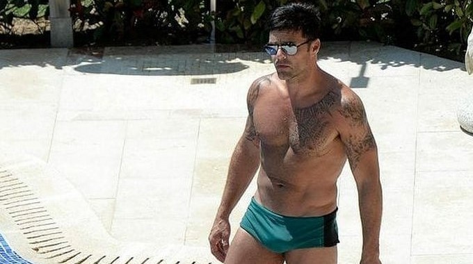 Derroche de sensualidad en las vacaciones de Ricky Martin
