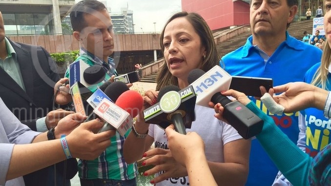 Inició la recolección de firmas para apoyar referendo de cadena perpetua para abusadores y asesinos de niños