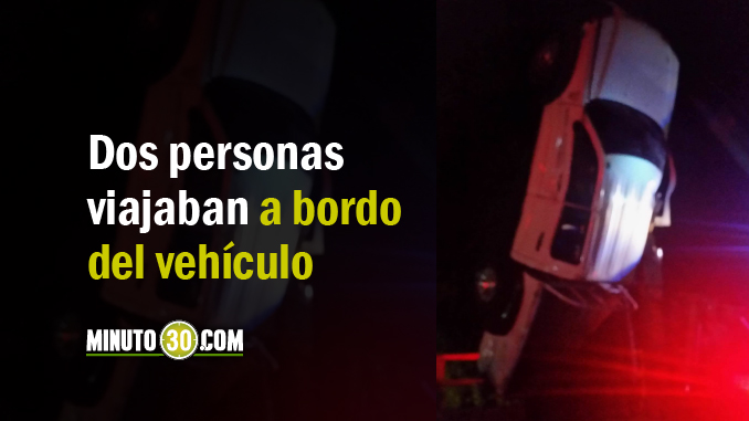 VIDEO: Vehículo se salió de la vía en el sector Puente Blanco del municipio de Dabeiba