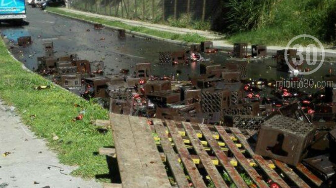 Accidente_camion_Cerveza_1