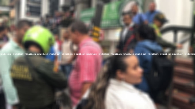VIDEO y FOTOS: Confusión en el Centro de Medellín por altercado que involucró escoltas de un carro de valores 6 Confusos_Hechos_Brinks_Espacio_publico_4
