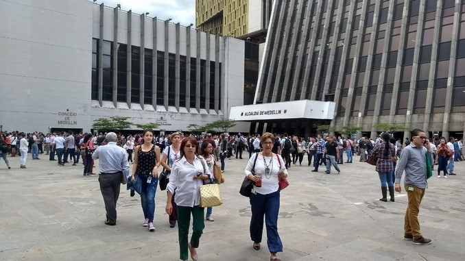 Suspendieron audiencias en el Palacio de Justicia por evacuación 1 Evacuación Alcaldía de Medellín