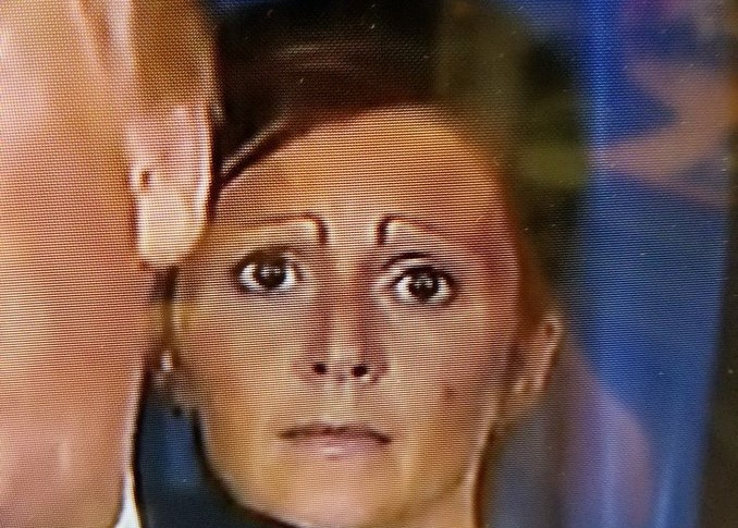 trump mujer cejas obamacare