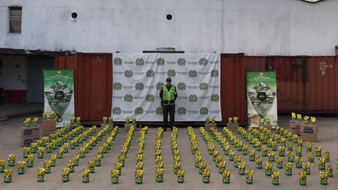 FOTOS: Contrabando avaluado en más de $300 millones fue incautado en el área metropolitana 1 DIAN1