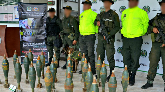 FOTOS: 26 granadas de mortero fueron halladas en zona rural de Sonsón, Antioquia