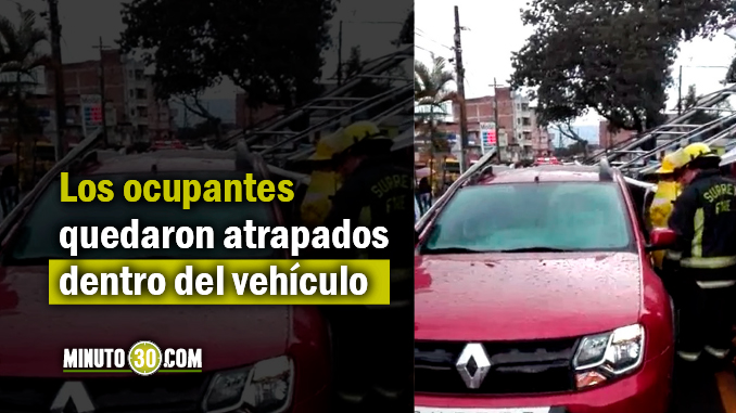 Los-ocupantes-quedaron-atrapados