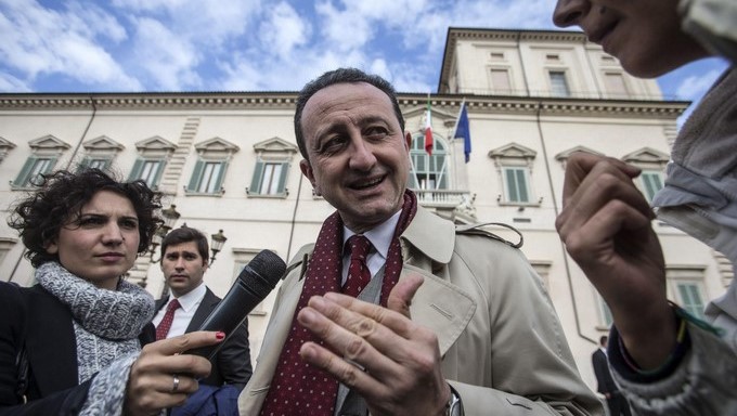 Luca Cianferoni (c), abogado del sanguinario jefe de Cosa Nostra, Toto Riina. EFE/Archivo