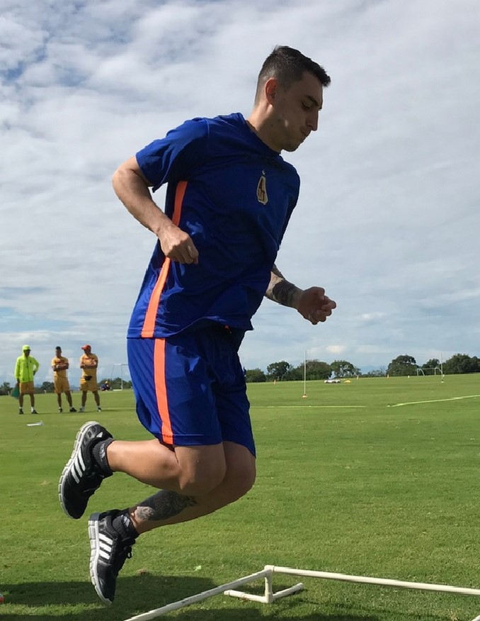 Mariano Vázquez entrenó con su nuevo equipo 4 Mariano Vazquez Copiar
