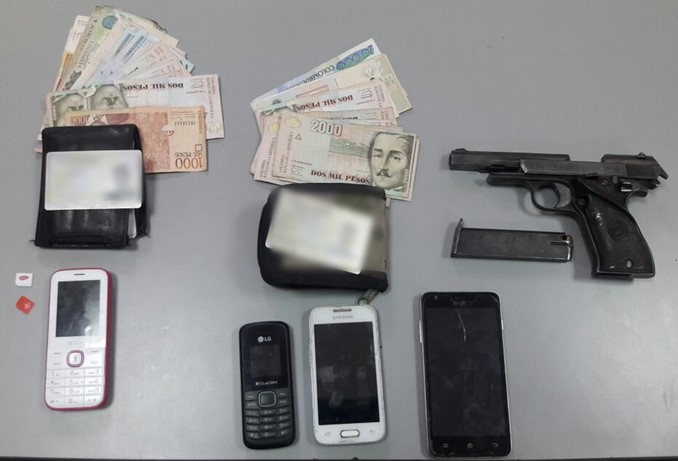 FOTOS: Capturaron en la vía San Carlos – San Rafael a dos hombres que asaltaron al conductor de un camión 3 Capturaron en la vía San Carlos – San Rafael a dos hombres que se habían robado un camión con alimentos