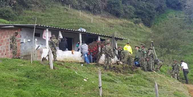VIDEO Y FOTOS: Así cayó alias 'Bladimir', jefe de sicarios del 'Clan del Golfo' en el Norte antioqueño 2 Así cayó alias 'Bladimir', jefe de sicarios del 'Clan del Golfo' en el Norte antioqueño