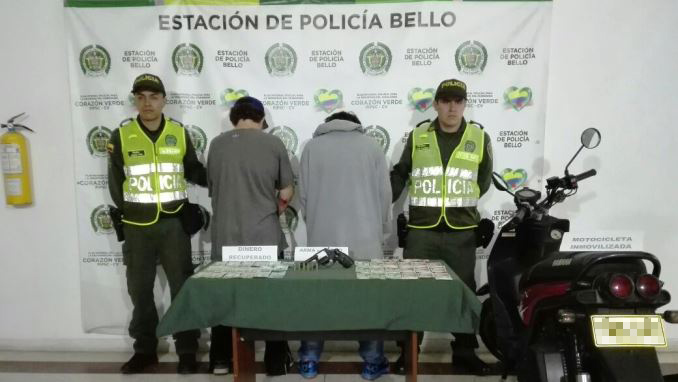 Policía sorprendió a dos hombres cuando hurtaban en un minimercado en Bello 1 Capturados hurto a minimercado en Bello