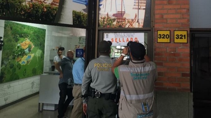 FOTOS: Cierran ocho establecimientos en Medellín por no tener el Registro Nacional de Turismo 2 Cierran ocho establecimientos en Medellín por no tener el Registro Nacional de Turismo