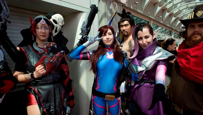 Un grupo de personas disfrazadas como personajes de cómics durante el Comic Con hoy, jueves 20 de julio de 2017, en San Diego (EE.UU.). EFE