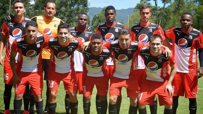 Este futbolista no continurá en el Medellín, al parecer, por indisciplina 3 dim