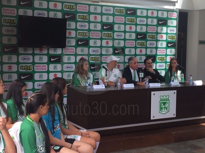 Nacional presenta en sociedad equipo femenino 3 equipo femenino Nacional 2 Copiar