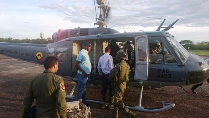 Fuerza Aérea transportó maquinaria, insumos y personal hasta Yacopí para erradicar la fiebre aftosa