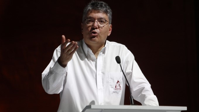 Producir 18 millones de sacos de café, la meta de Colombia en medio del posconflicto 1 El ministro de Hacienda y Crédito Público de Colombia, Mauricio Cárdenas Santamaría