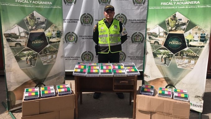 FOTOS: Una gran cantidad de mercancía de contrabando incautó la Policía Fiscal en Medellín, Itagüí y Rionegro 2 Una gran cantidad de mercancía de contrabando incautó la Policía Fiscal en Medellín, Itagüí y Rionegro
