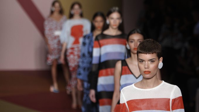 FOTOS Y VIDEO: Pepa Pombo abre las pasarelas de Colombiamoda con un homenaje a la mujer en el arte