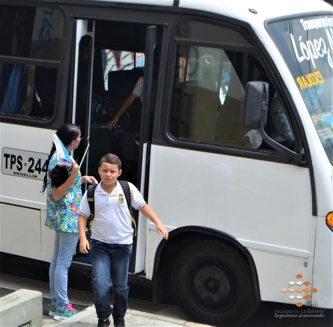 Más de mil niños en La Estrella ya cuentan con transporte escolar gratuito