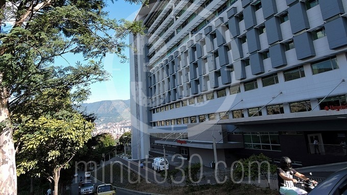 Hombre se tiro por ventana de hospital