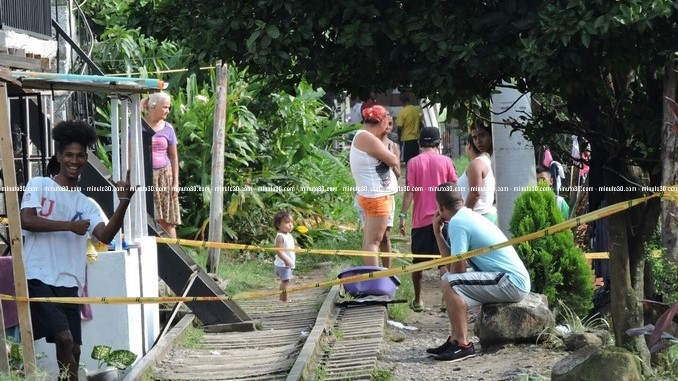 FOTOS: Denuncian que bala perdida mató a un menor de edad en La Paralela 5 Homicidio_Menor_bala_perdida_La_Paralela_1.jpg