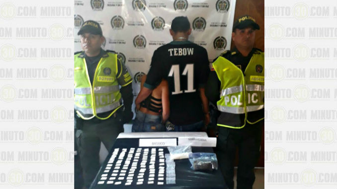 Pareja_de_novios_Estupefacientes