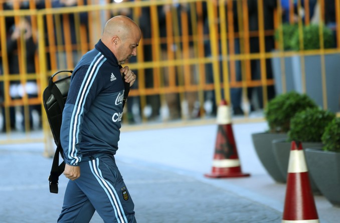 VIDEO: ¡Todos contra Argentina! Hinchas se unen para cantarle a la Albiceleste