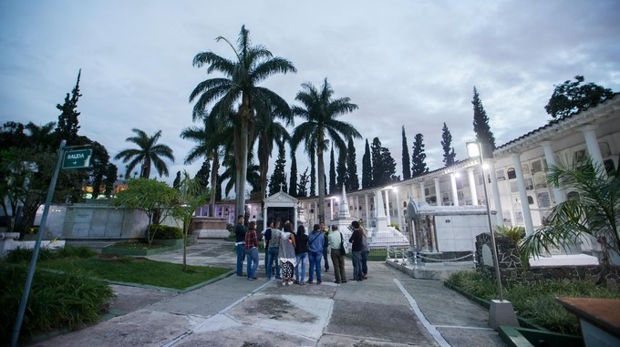 Lovaina, memorias de una vida alegre: Atardeceres en el Cementerio Museo San Pedro