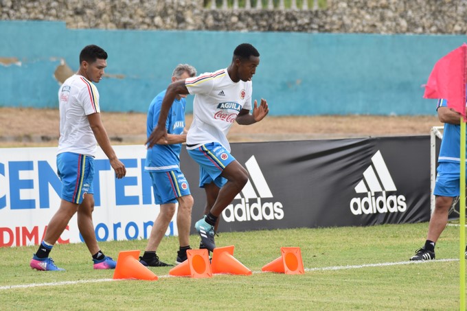 FOTOS: La selección Colombia se prepara para el encuentro con Venezuela 11 entremaniento seleccion 10