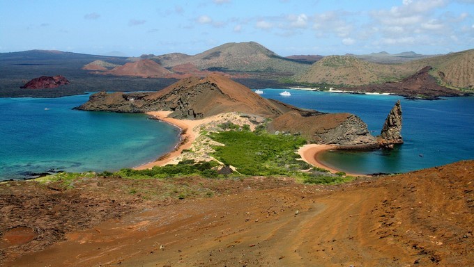 Fotografía de archivo sin fecha de la costa en la isla Santafé en el archipiélago Galapagos en Ecuador. EFE/Archivo