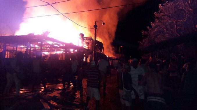 En Bahía Solano se presentó un incendio que consumió un local comercial y afectó varias viviendas