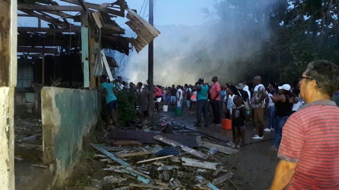 En Bahía Solano se presentó un incendio que consumió un local comercial y afectó varias viviendas