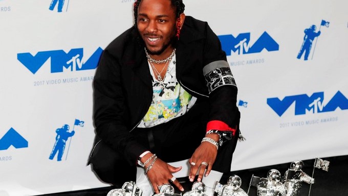 US rapper Kendrick Lamar poses with his awrds for Video of the Year, Best Hip Hop, Best Cinematography, Best Direction, Best Art Direction, Best Visual Effects for 'Humble' in the press room at the 34th MTV Video Music Awards (VMA) at The Forum in Inglewood, California, USA, 27 August 2017. EFE